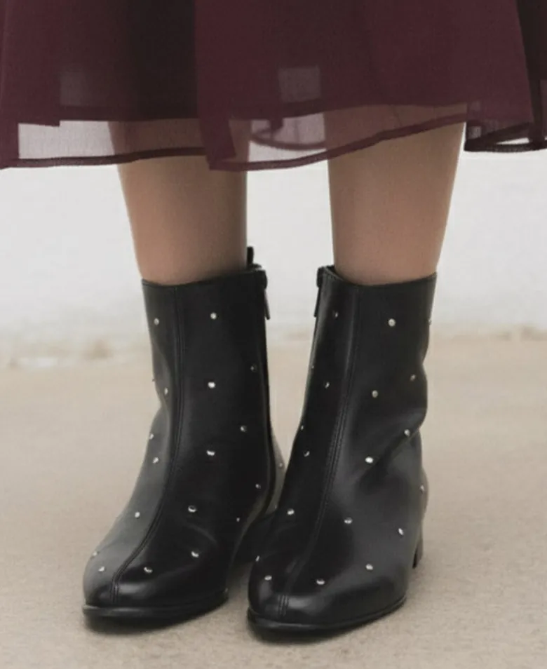 Botines bajos con tachuelas Wonders Fei D-2002