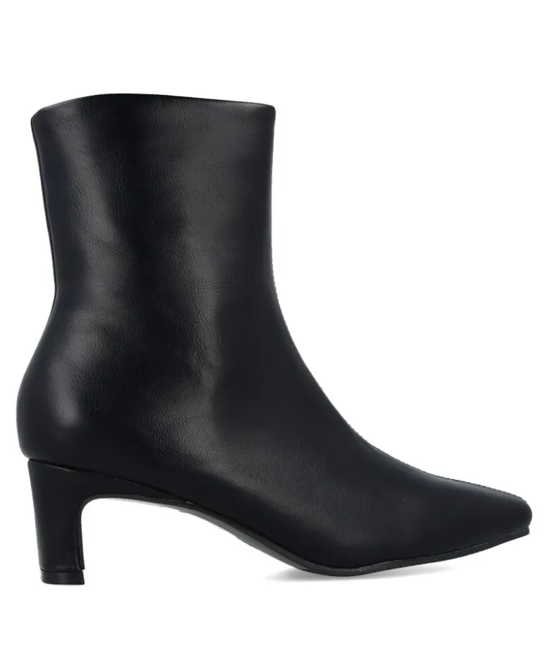 Botines negros con puntera cuadrada BB UP 2714