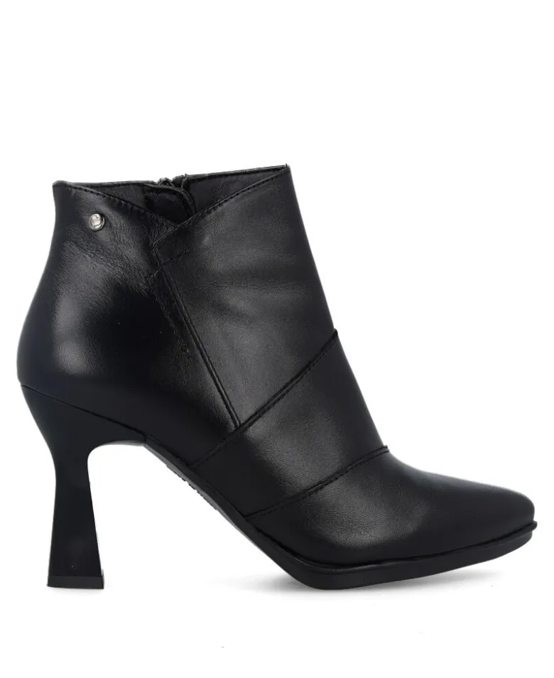 Botines negros de piel Desireé Saga 6
