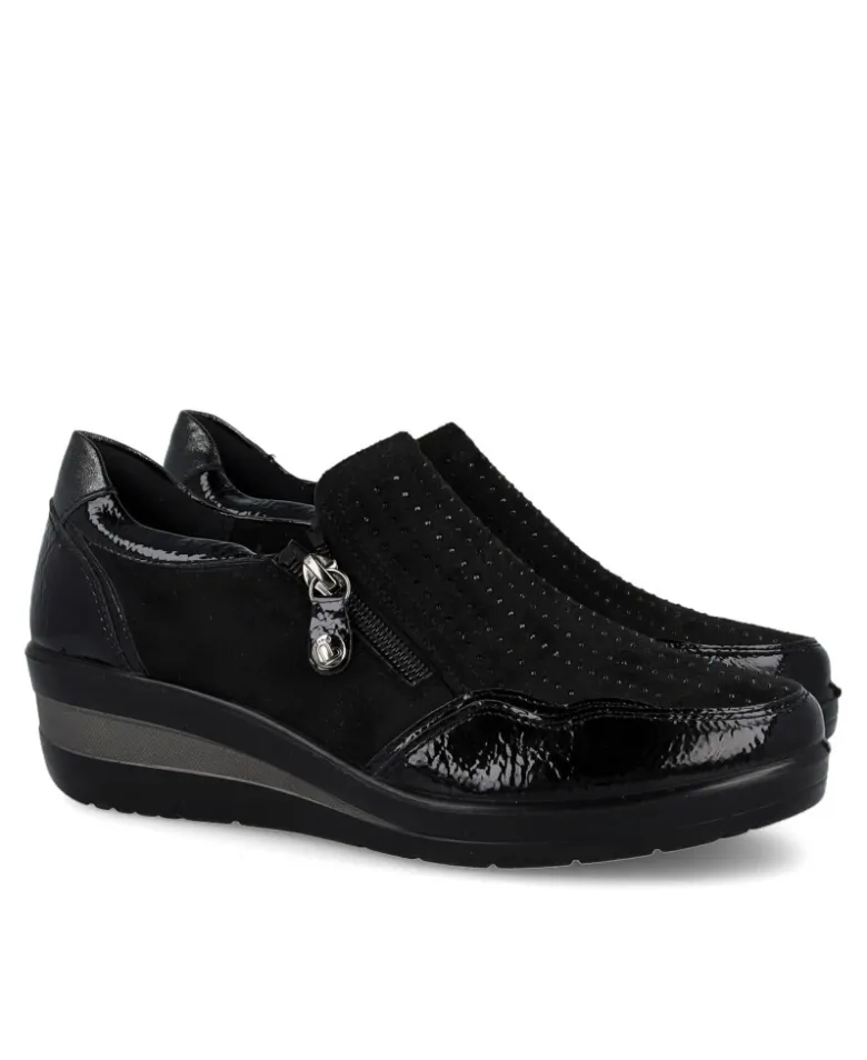 Mocasines negros casual con cuña Amarpies 29385