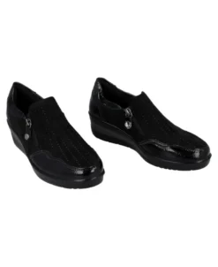 Mocasines negros casual con cuña Amarpies 29385