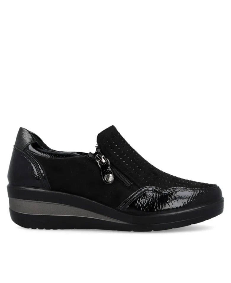 Mocasines negros casual con cuña Amarpies 29385