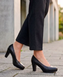 Zapato salón Dorking Blesa negro 5794