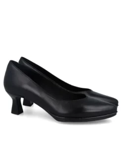 Zapatos de salón negros Desireé Maca 1